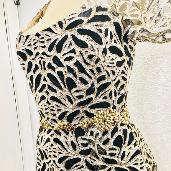 Marchesa Notte fit and flare dress - Picture 5 of 15